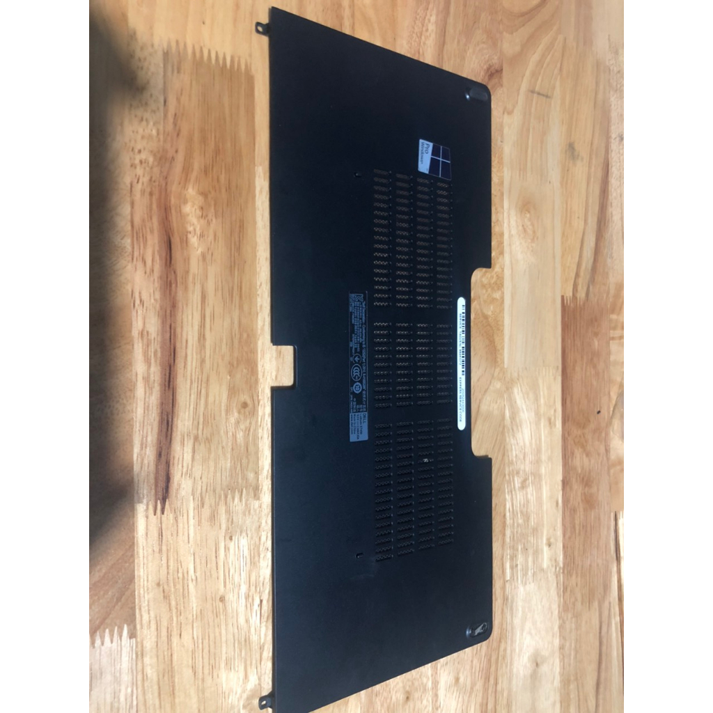 Dell Latitude E7450 ด้านข้าง E