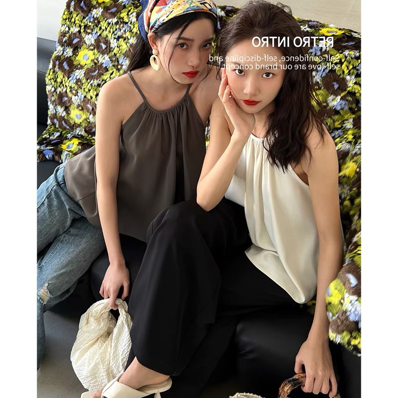 SIMPLE, EASY TO WEAR SILK BLOUSE