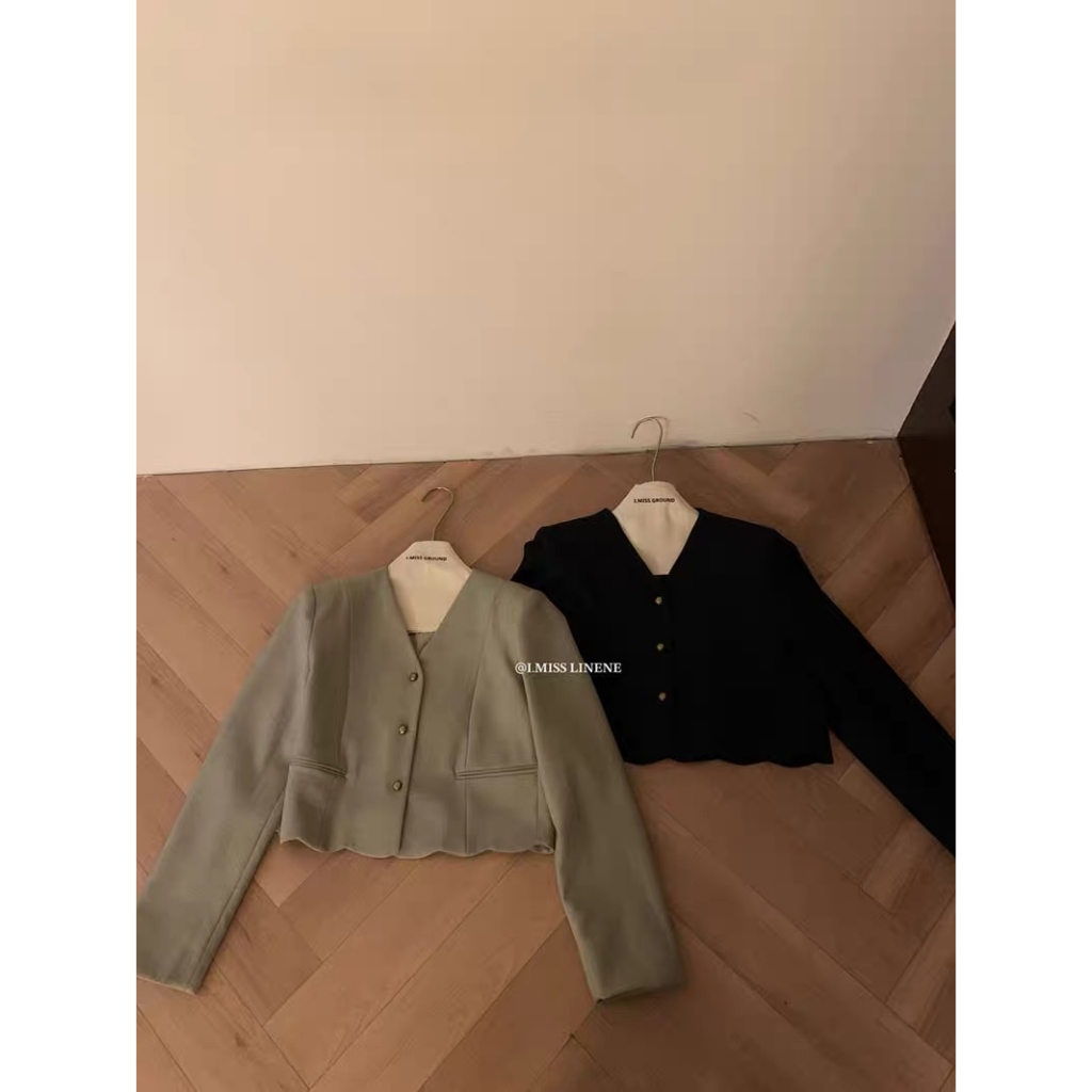 เสื้อแจ็คเก็ตคอวีกระดุมทอง 10112 ism