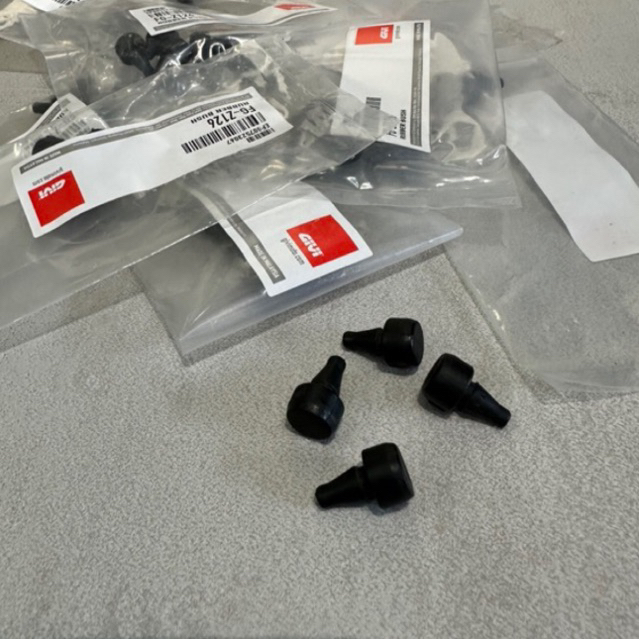 [GENUINE] ชุดปุ่มยาง GIVI HRV/SRV 4 ตัว – สําหรับฐาน MP60, MP70, M5M – เพื่อนการเดินทาง