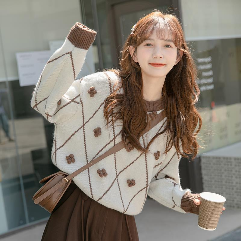 (QC product) เสื้อสเวตเตอร์ผู้หญิงลายดอกไม้คอกลมสีน้ําตาลรุ่นใหม่ - Dalyn