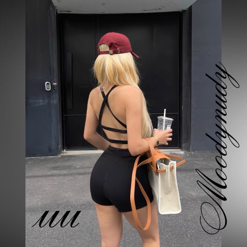 MOODY NUDY เสื้อกล้ามผ้าถักยาวปานกลาง