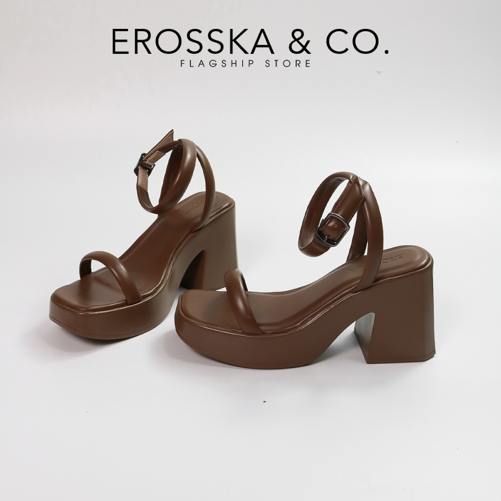 Erosska - รองเท้าแตะส้นสูงรัดส้นสีน้ําตาลเรียบง่ายของผู้หญิง สูง 9 ซม. - SB029
