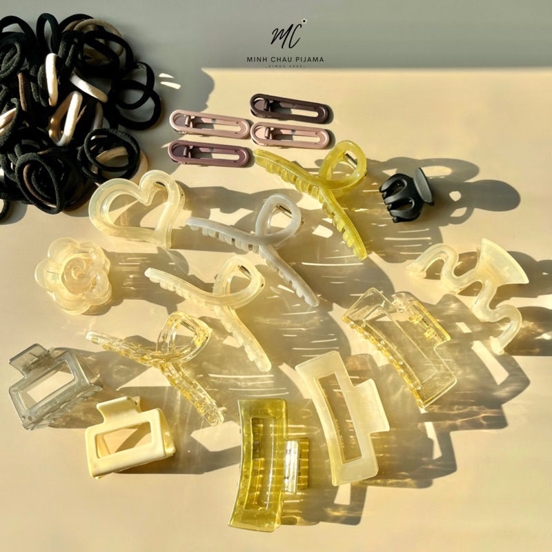 ชุดกิ๊บติดผม 67 ชิ้นประกอบด้วยคลิปหนีบ 17 ชิ้นและ 50 ชิ้นสไตล์เกาหลีสุดหรูสําหรับผู้หญิง