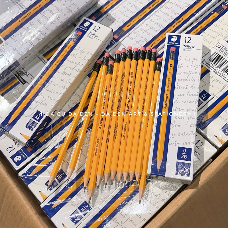 [หนังสีดํา] Box 12 แท่ง Staedtler 134 Gold Pencils พร้อมเคล็ดลับยางลบแท้
