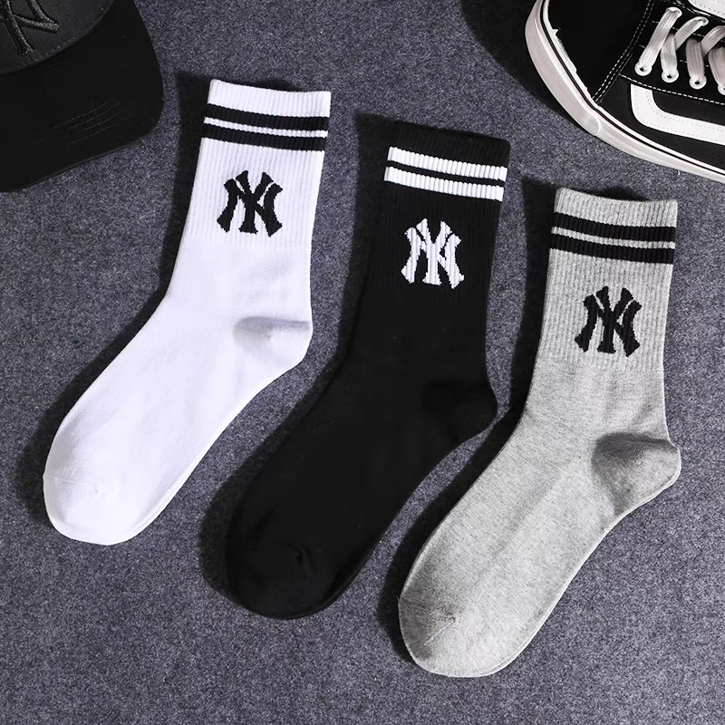 ถุงเท้าลายทาง NY ผู้ชายและผู้หญิงคอปกสูง แฟชั่นกีฬาระดับไฮเอนด์ Myna Bra tcc9 { S211 }