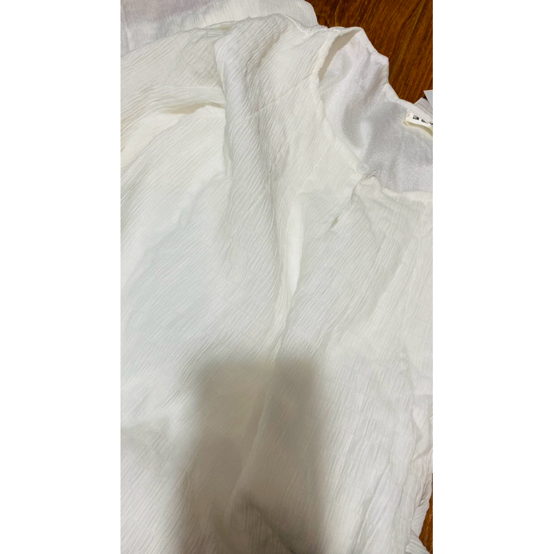 ชุดไปทะเลยาวหางปลาผ้าไหมสีขาว-ชุดคลุมท้องสํานักงานคอกลมแขนสั้นที่หรูหราและเย็น - รูปที่ 7