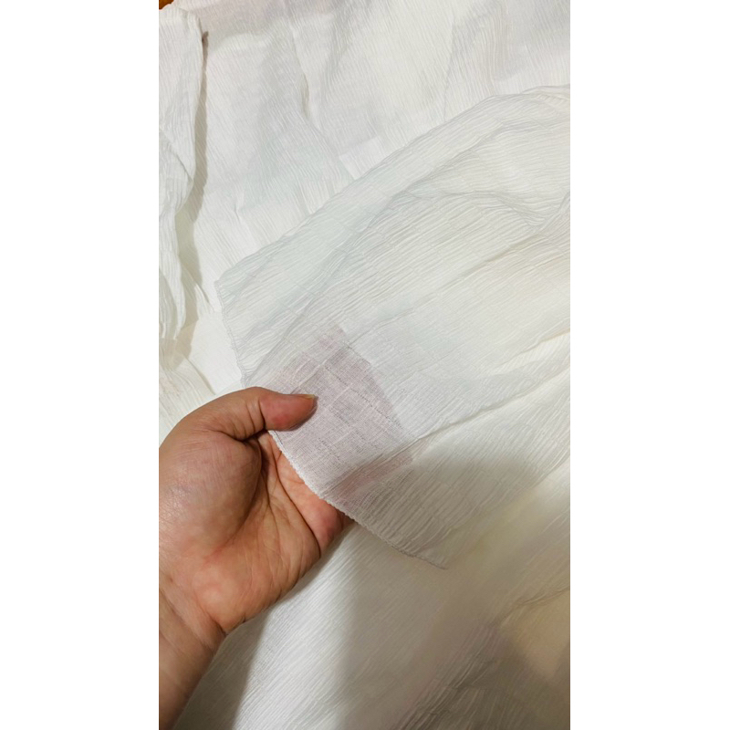 ชุดไปทะเลยาวหางปลาผ้าไหมสีขาว-ชุดคลุมท้องสํานักงานคอกลมแขนสั้นที่หรูหราและเย็น - รูปที่ 5