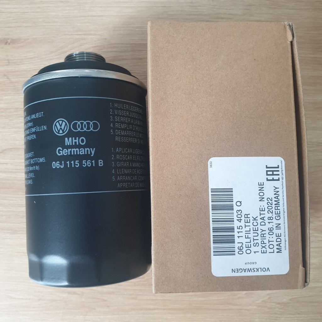 กรองน้ํามันเครื่อง Audi Q5, A4, A6 - 06J 115 403 Q