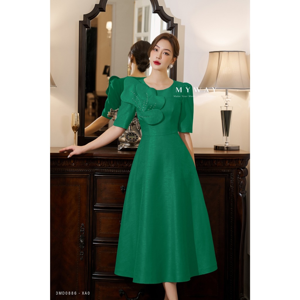 MY WAY ชุดเดรสปาร์ตี้ผู้หญิงพร้อมดอกไม้บานหรูหราและมีเกียรติ 3MD0886W DB