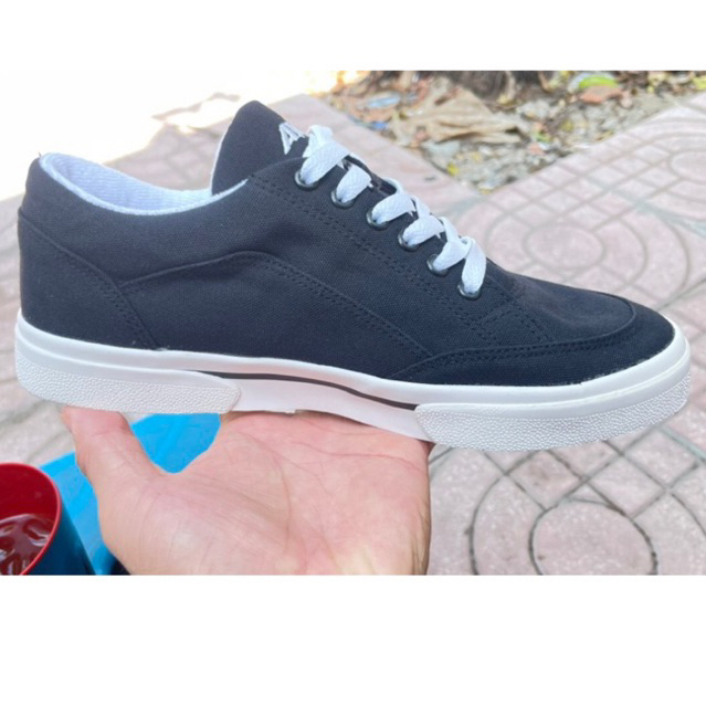 รองเท้า AVIA มาตรฐาน