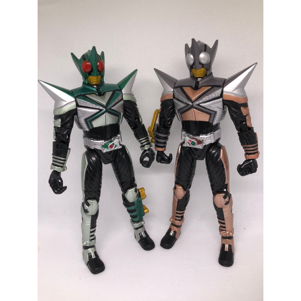 Kamen Rider Kabuto Cast Off Rider Kick Hopper &amp; Puncher Model - Bandai