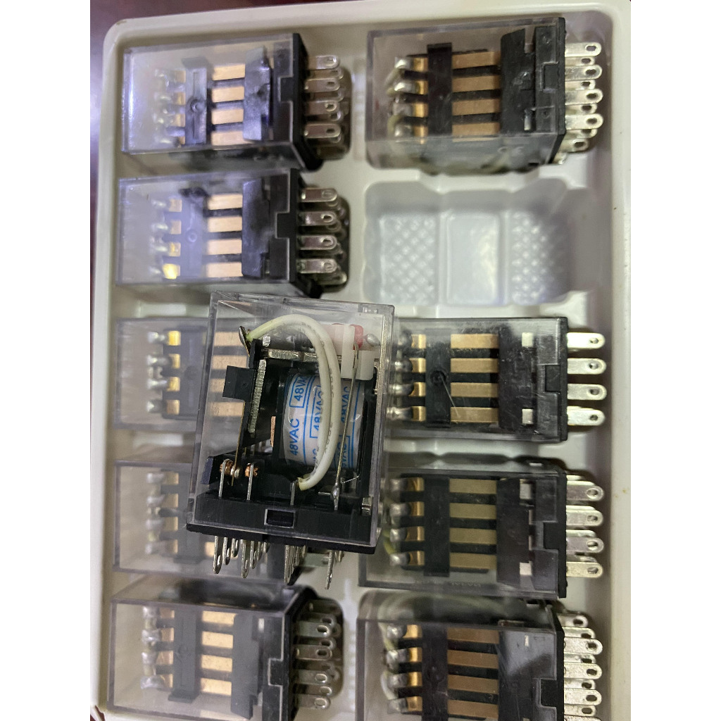 รีเลย์ระดับกลาง 220VAC 14 พิน (รีเลย์ บทบาท 220VAC)