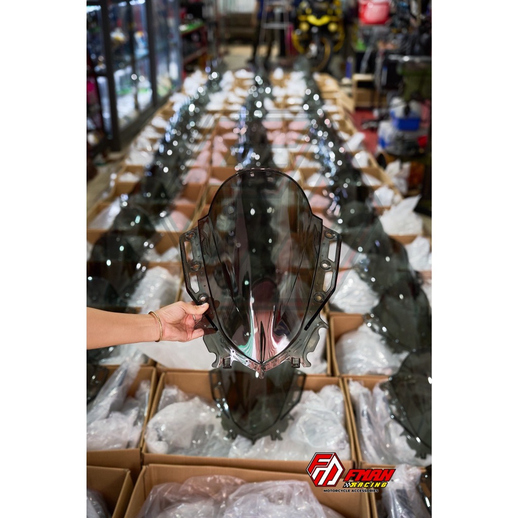 ของแท้ R15V4 - R15M - R15V4M WINDSHIELD (ใหม่)