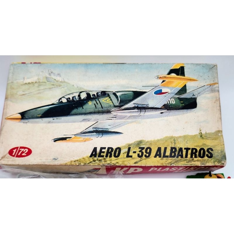 โมเดลทหาร 1:72 KP เช็กโซโซวาเกีย เครื่องบิน AERO L-39 ALBATROS