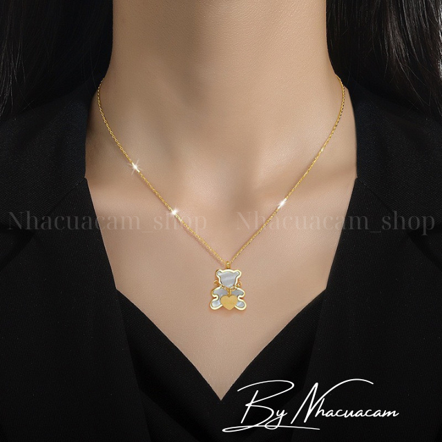 สร้อยคอไทเทเนียมผู้หญิง Nha Cua Cam รูปหมีมุกสุดน่ารัก - ไม่เป็นสนิม ทนทาน