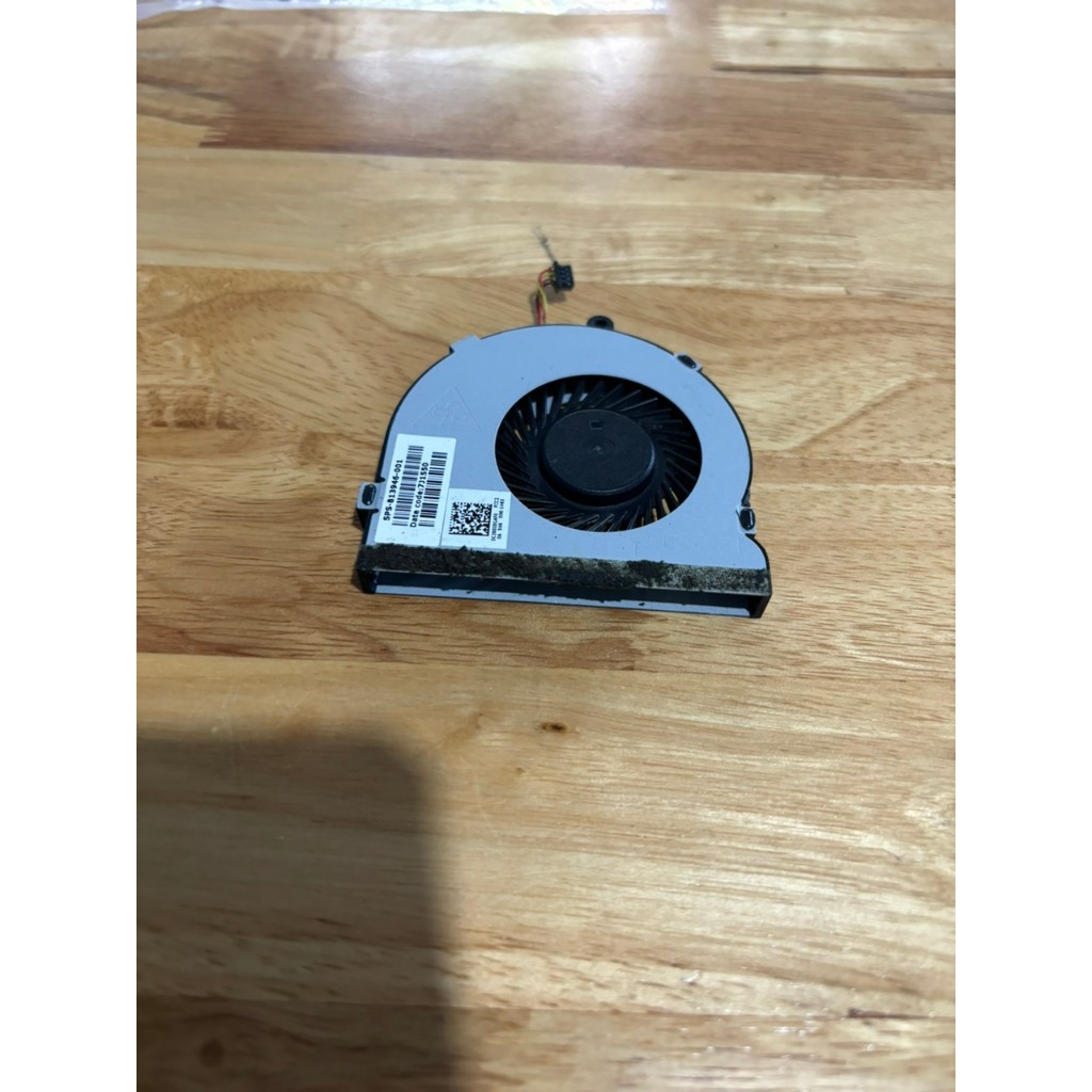 โน๊ตบุ๊ค Quat hp ahl50/abl52 la-c701p M7R06BA