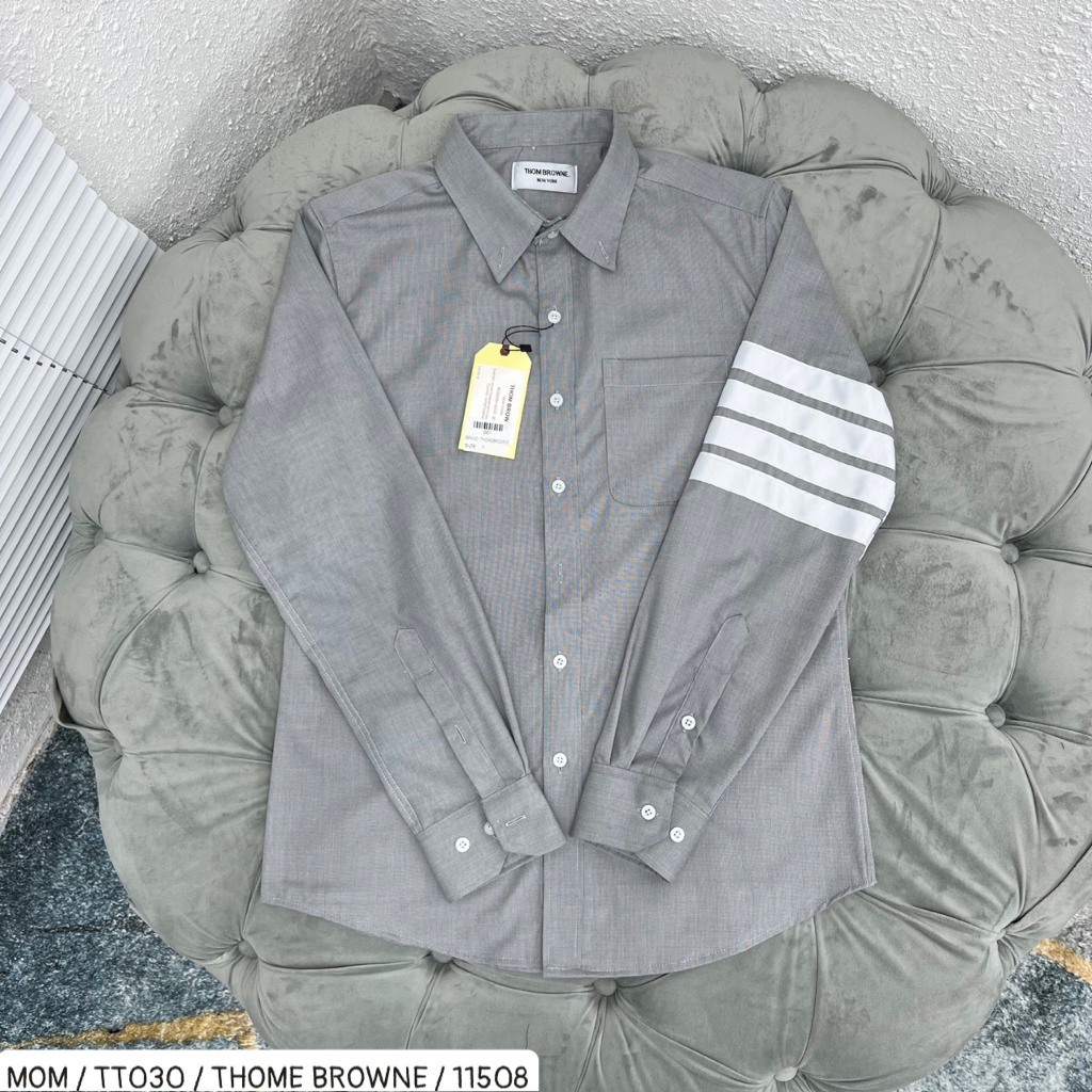 Thome Browne Shirt สีเทา ปักลายแขน 4 แถบ และโลโก้ตัวอักษรหน้าท้อง เสื้อ Somi Tom สีเทาแถบแขน 4 แถบ