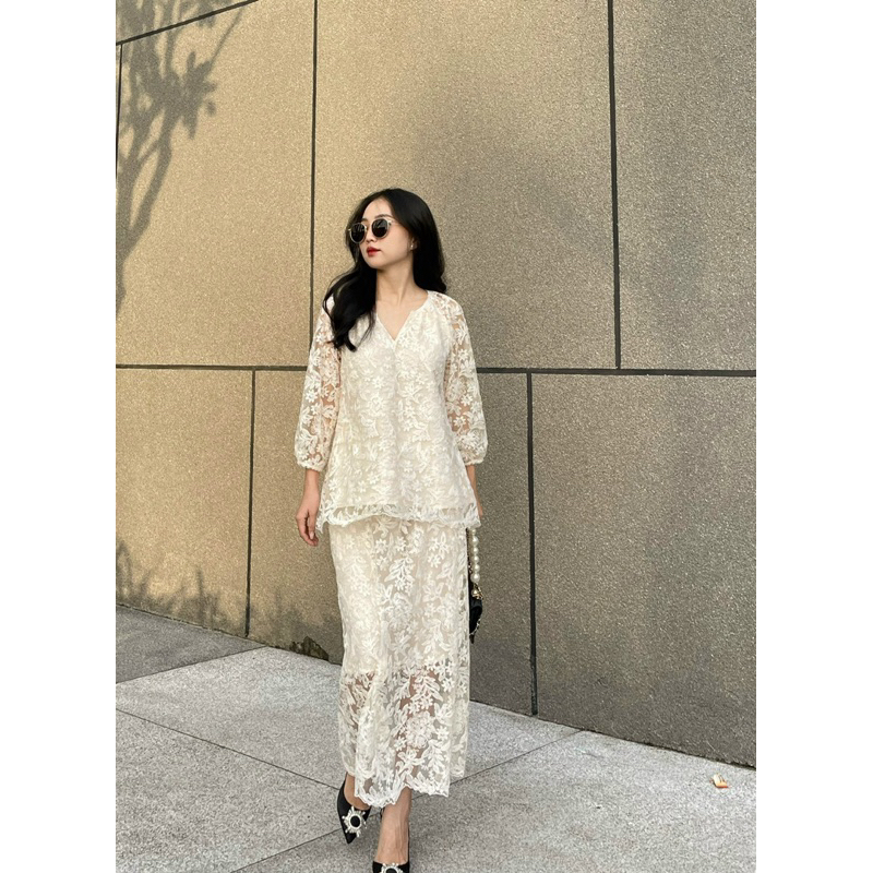 CILIA | ชุดลูกไม้แขนพอง