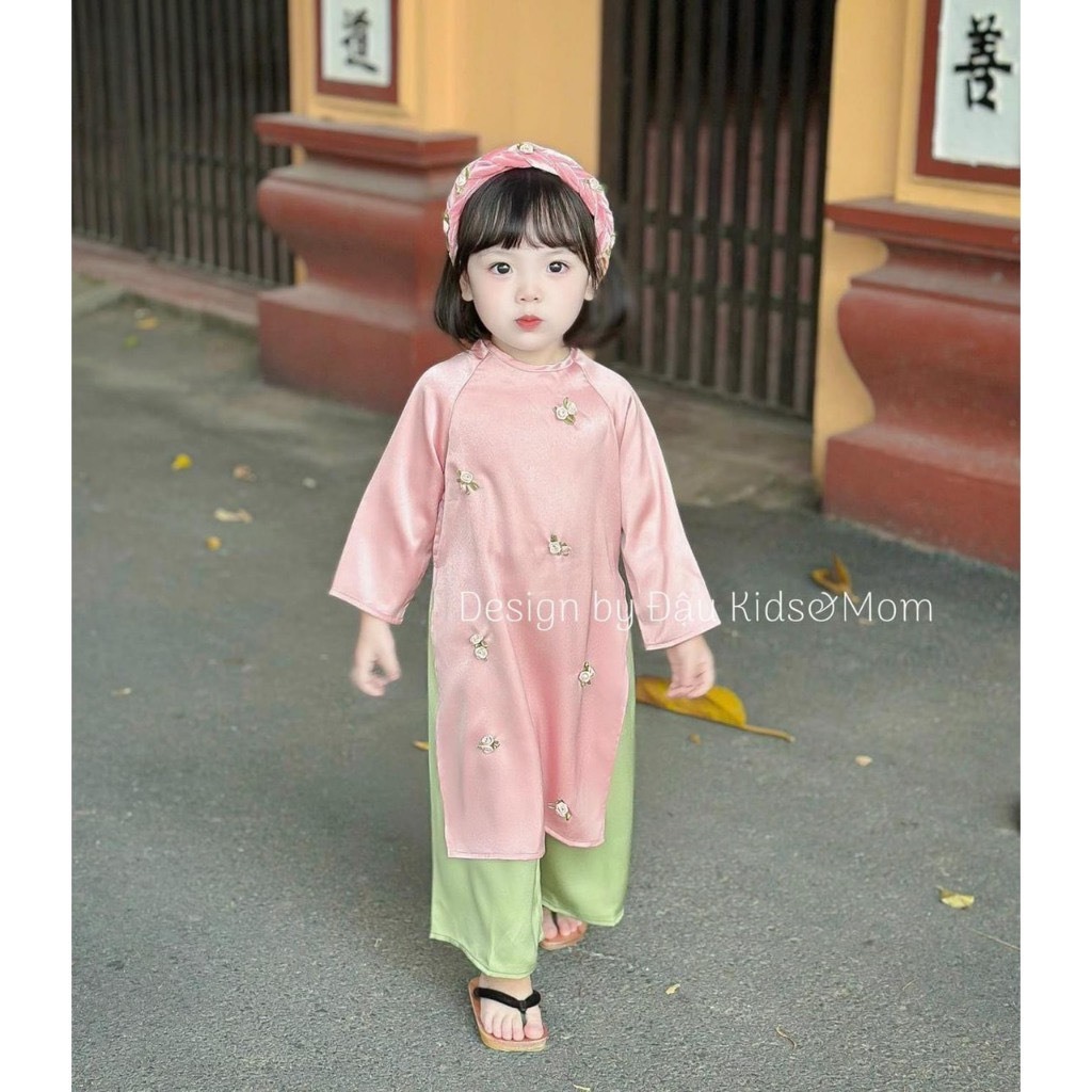 ชุด 3 ชิ้น พร้อมเบบี้ยุคใหม่ ao dai ราคาแต่งดอกไม้ Tet ao dai สําหรับเด็กผู้หญิง ขนาด 10-30กก.