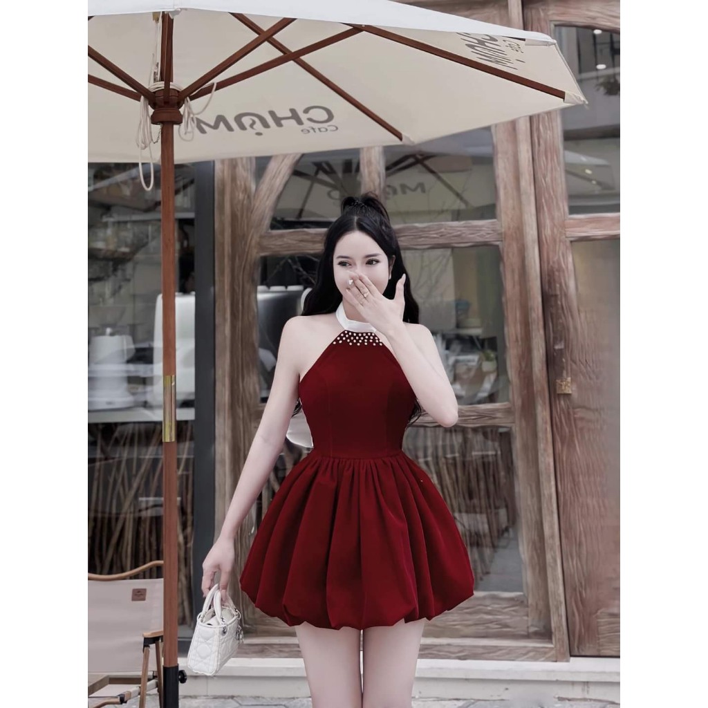 เดรสกํามะหยี่คอถ่วงลูกปัดเปิดหลังมีโบว์ด้านหลังเหมือนแบบ