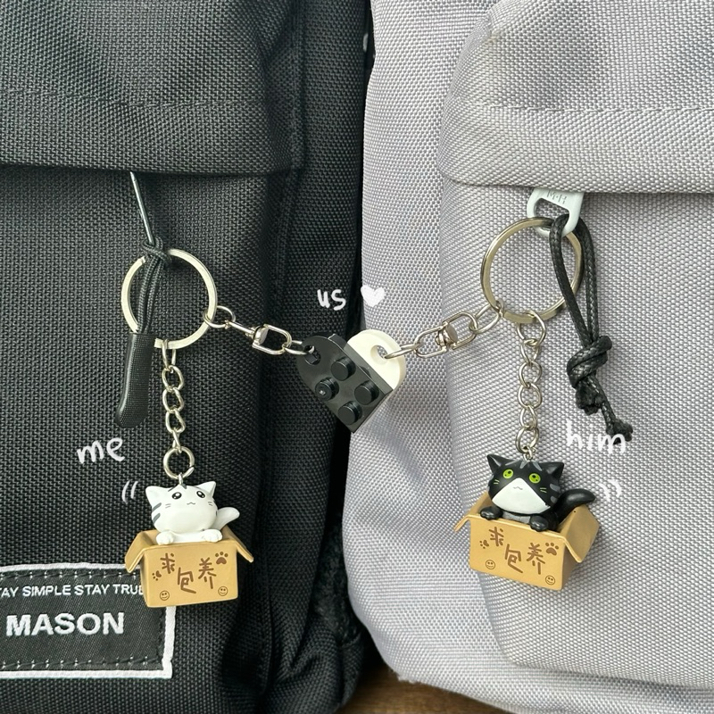 [พวงกุญแจจับคู่คู่รัก ‍ ] พวงกุญแจคู่ | พวงกุญแจลูกแมวและหัวใจเลโก้น่ารัก โดย elwynty
