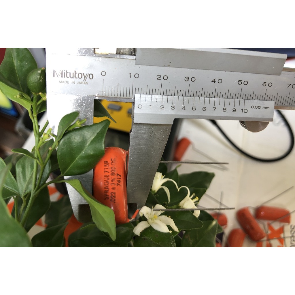 ตัวเก็บประจุแบบหล่นสีส้ม Spraggue 0.022uf/800V 0.022 uf 800VDC