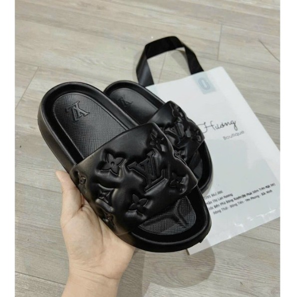 รองเท้าแตะขึ้นรูป LV สายไขว้ ขนมปังยางแข็งน้ําหนักเบาพิเศษ