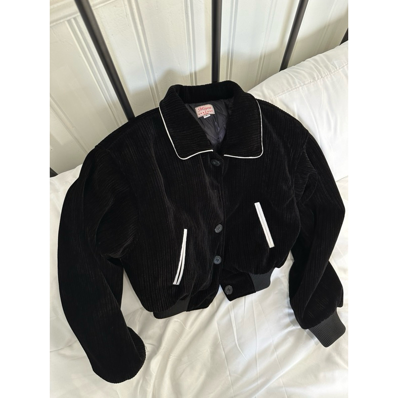 Miyou ผ้านวมสั้นกํามะหยี่ varsity JACKET - CROPPED VARSITY JACKET
