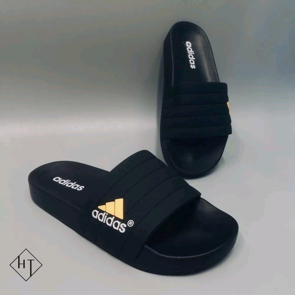 ADIDAS รุ่นใหม่ล่าสุด อาดิดาส รองเท้าแตะผู้ชายสายไขว้รองเท้าแตะแฟชั่นใส่สบายน้ําหนักเบากอดเท้าทุกขนา