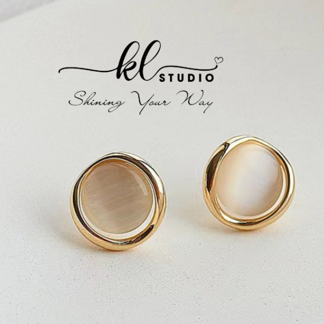[KL.Studio] ต่างหูหินตาแมวโลหะสีทองอ่อนโยนสุดหรู - E47