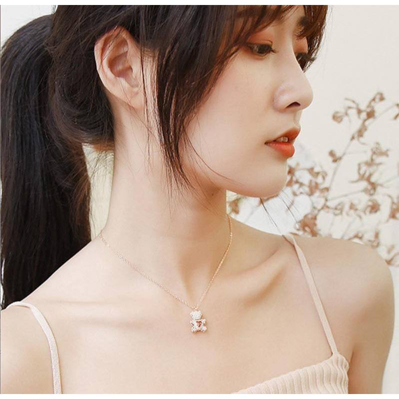 SWAROVSKI สร้อยคอสวารอฟสกี้ สร้อยคอตุ๊กตาหมีสีขาวหรูหราและประณีตสําหรับผู้หญิง Fullbox_thien_nga_vee