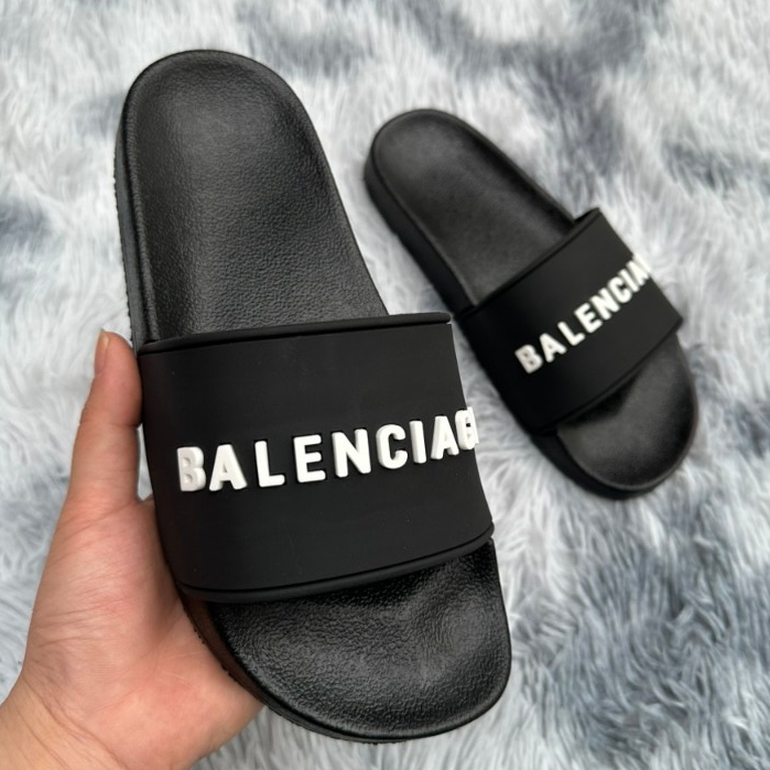 [ใหม่] รองเท้าแตะแฟชั่นผู้ชาย Balencia พร้อมพื้นสูง 4 ซม. สวยและเท้าสบาย รุ่นขายดีแห่งปี