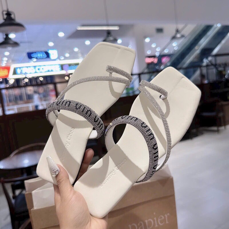 ขายส่ง - รองเท้าแตะผู้หญิง miumiu พร้อมสายหิน