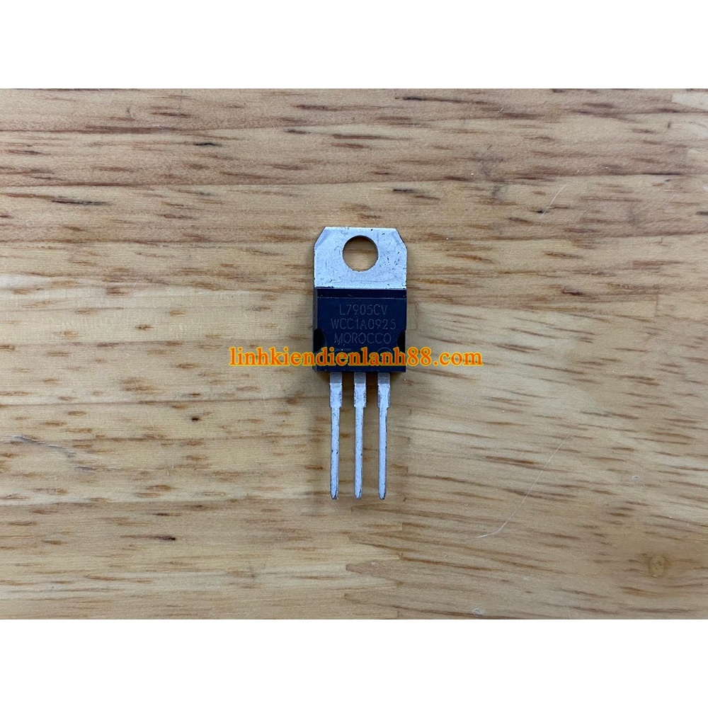 Power IC L7905CV ใหม่ 100% (10c)