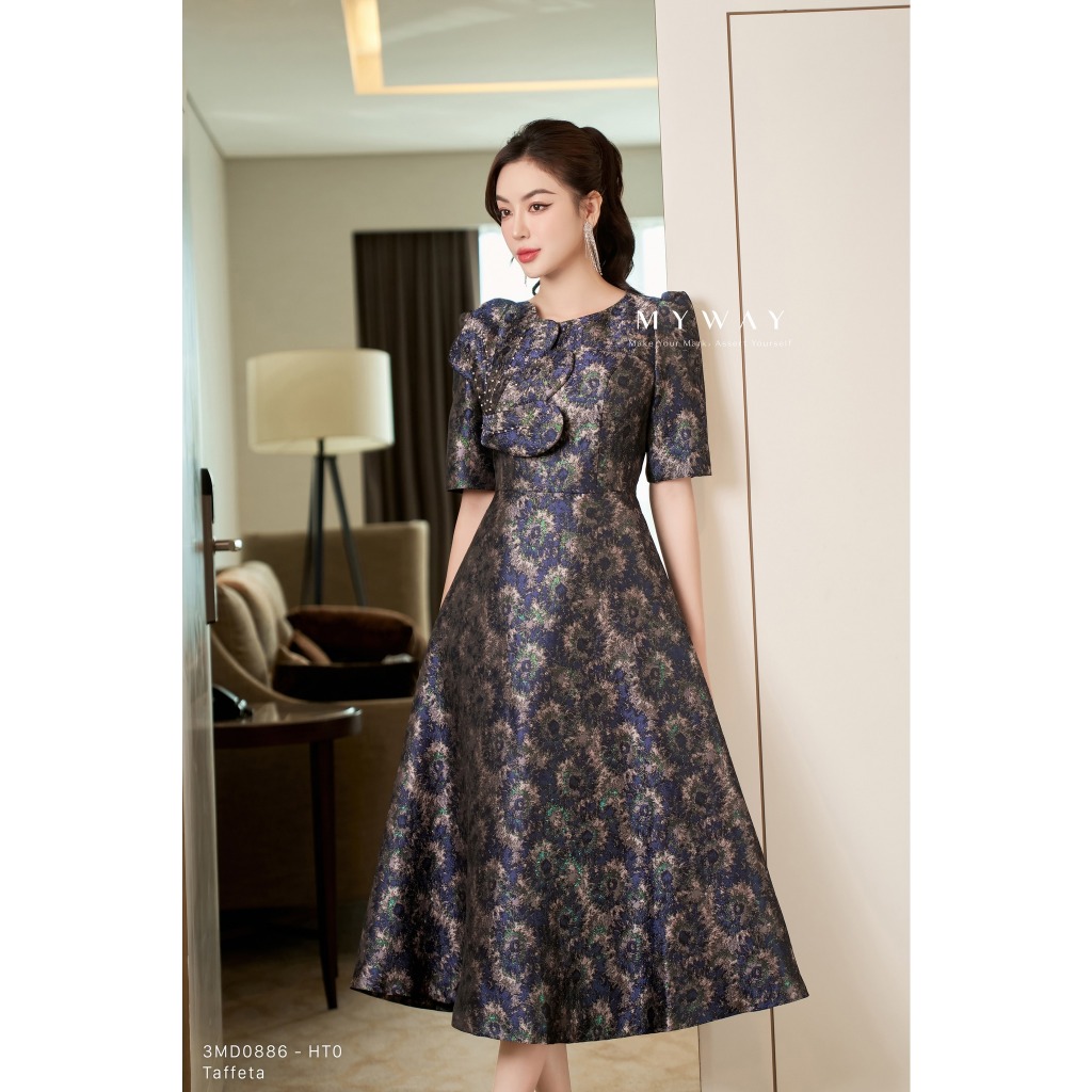 MY WAY ชุดเดรสปาร์ตี้ผู้หญิงหรูหราและมีเกียรติดอกไม้บาน Applique 3MD0886 HT0 DB