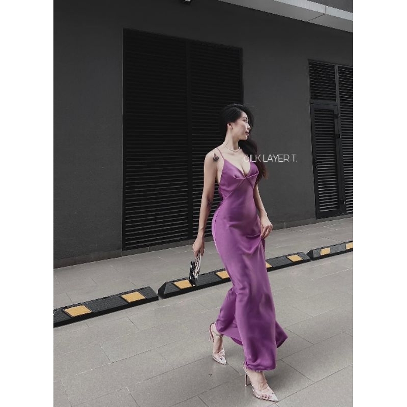 การไหลของแดด ชุด - เดรสคอเต่าผ้าไหมพร้อมส้นหุ้มพร้อมตัวติดโฟม