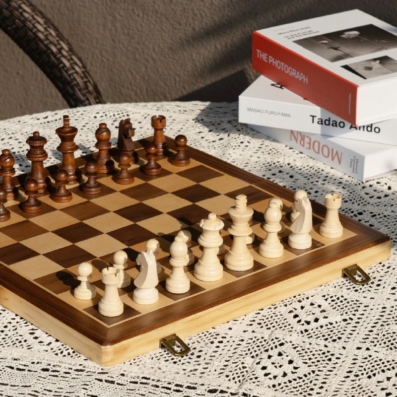 ของแท้ Chess & Checker A&A pecan wood Chess set จากประเทศอังกฤษ มีแม่เหล็ก การแข่งขันหมากรุกระดับมืออาชีพ