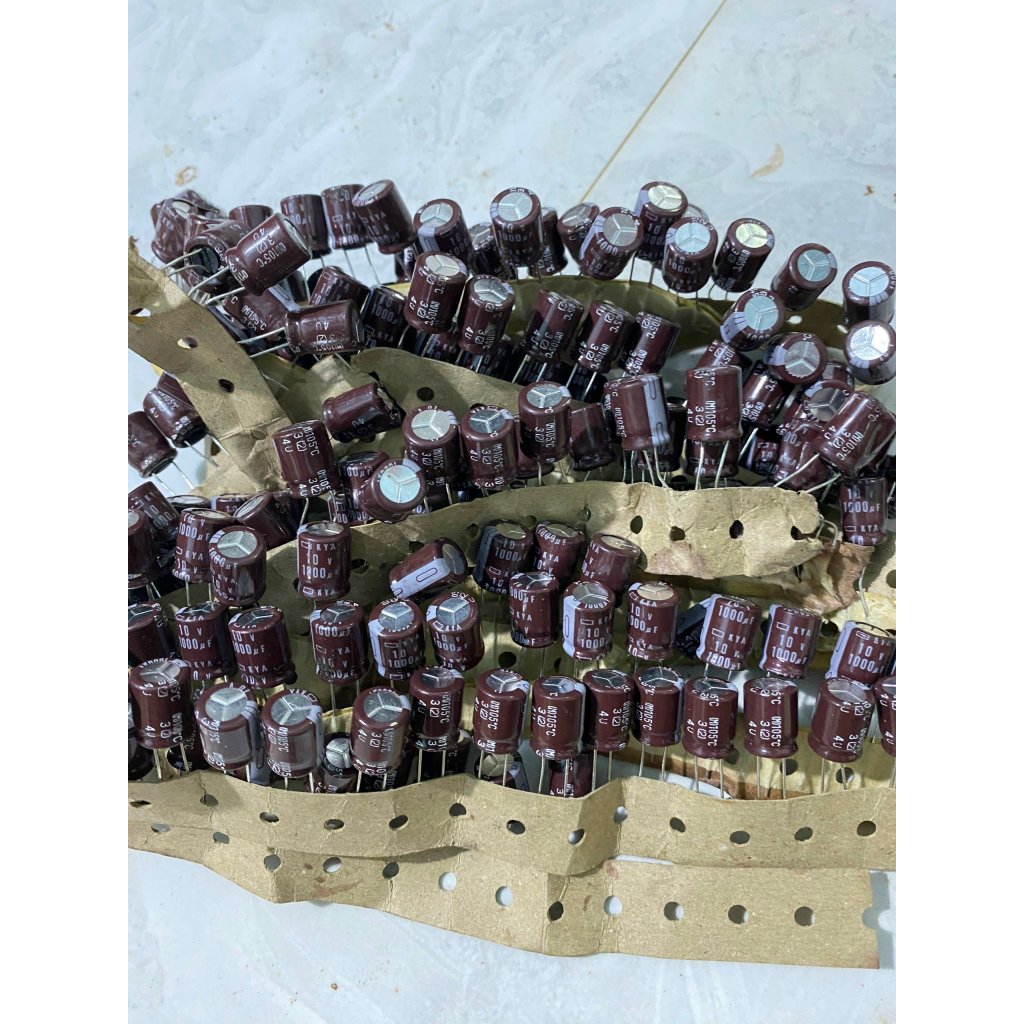 ตัวเก็บประจุ 10V 1000uF, 25V 100uF, 25V 470uF, 200V 10uF