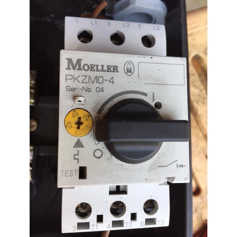 เบรกเกอร์เยอรมัน - Eaton Moeller PKZM0-4 ป้องกันเครื่องยนต์ (2.5...4A) - ใหม่ 90%