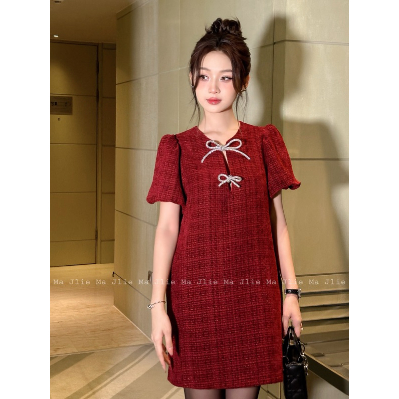 Camelia Dress - เดรสผูกโบว์ผ้าทวีต ออกแบบโดย MA JLIE