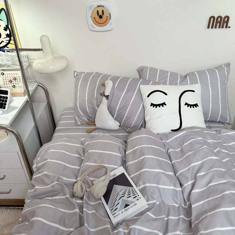 [REAL PICTURE] NAA HOUSE ชุดเครื่องนอนโพลีคอตตอนแบบ 1 ทุกขนาด (ลายทางสีเทาขาว)