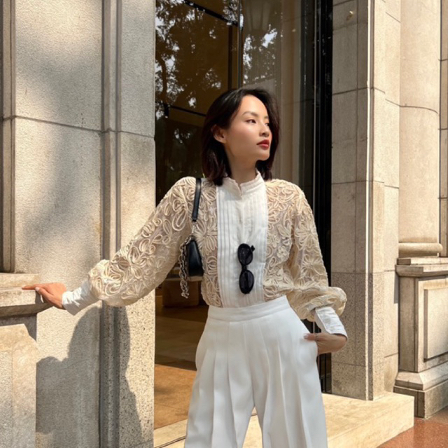 เสื้อคอเต่าจีบลูกไม้ Sap-floral