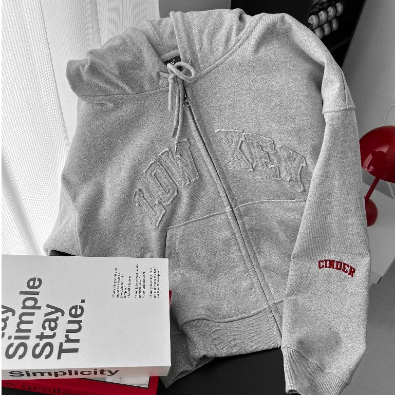 Lowkey Form Boxy Cinder Zip Hoodie, Local Brand Zip Hoodie สําหรับผู้ชายและผู้หญิง