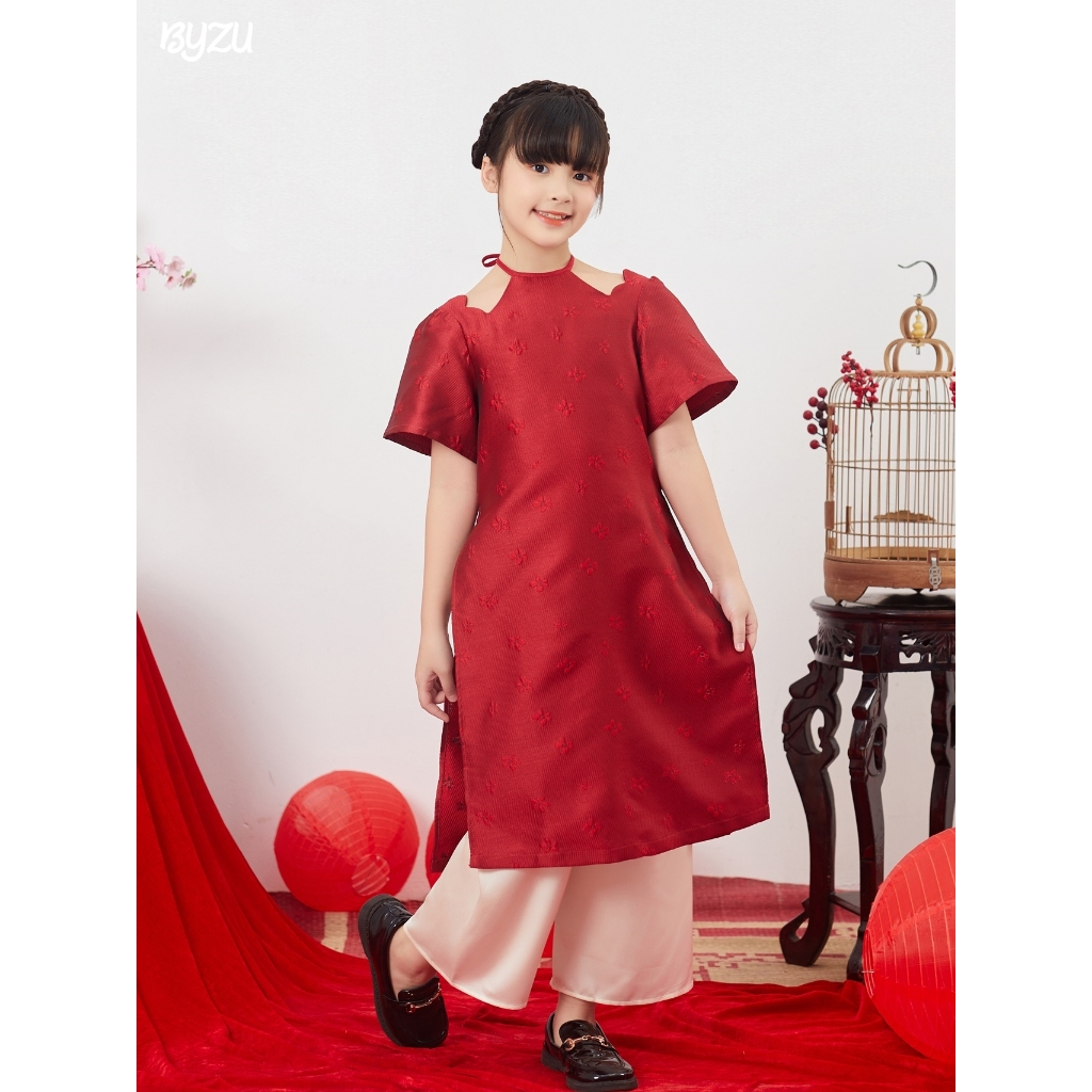 BYZU cherry red girls ao dai พร้อมดีไซน์คล้องคอและแขนสั้นทําจากผ้าโบรเคดคุณภาพสูง ADT2402