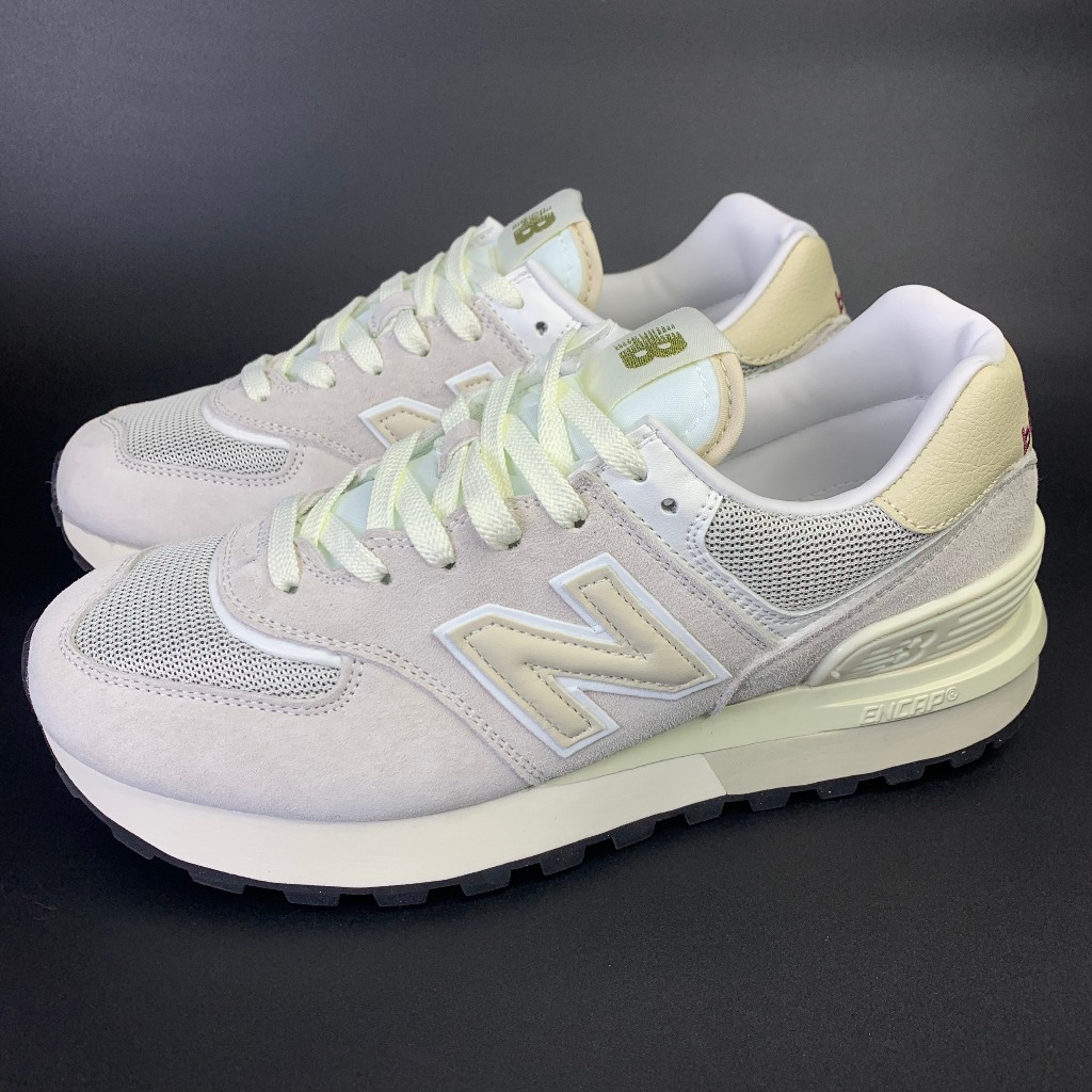 [ With Thao Makeup ] รองเท ้ าผ ้ าใบ NB New Balance In Cream Grey 574 v2