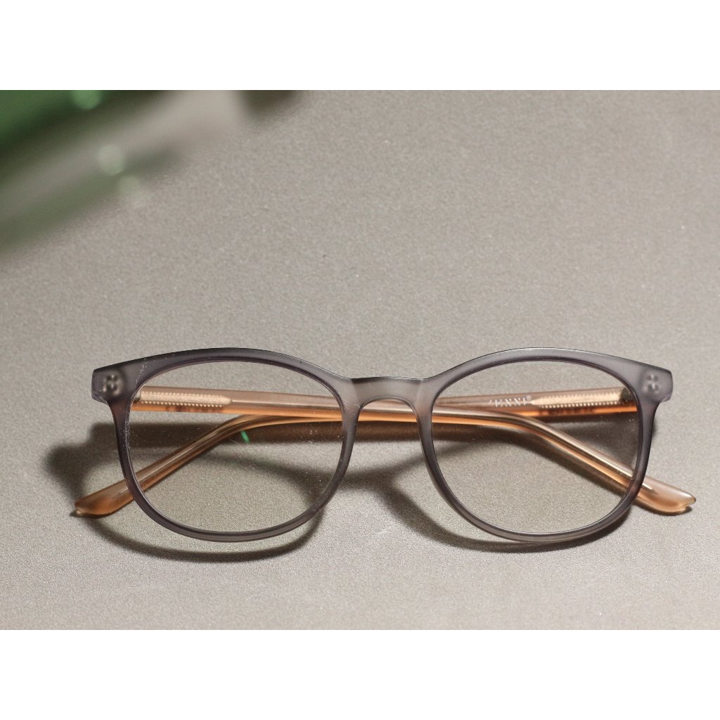 ZENNI กรอบแว่นตาแมว พลาสติกสีเทา แกนเหล็ก 2 มือ - T7