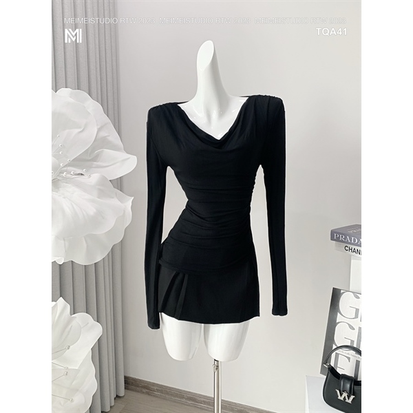 เสื้อยืดคอปีนแขนยาวทรงสลิมผ้ายืดหยุ่นใส่สบายใส่ทํางานหรือออกงาน | TQA41