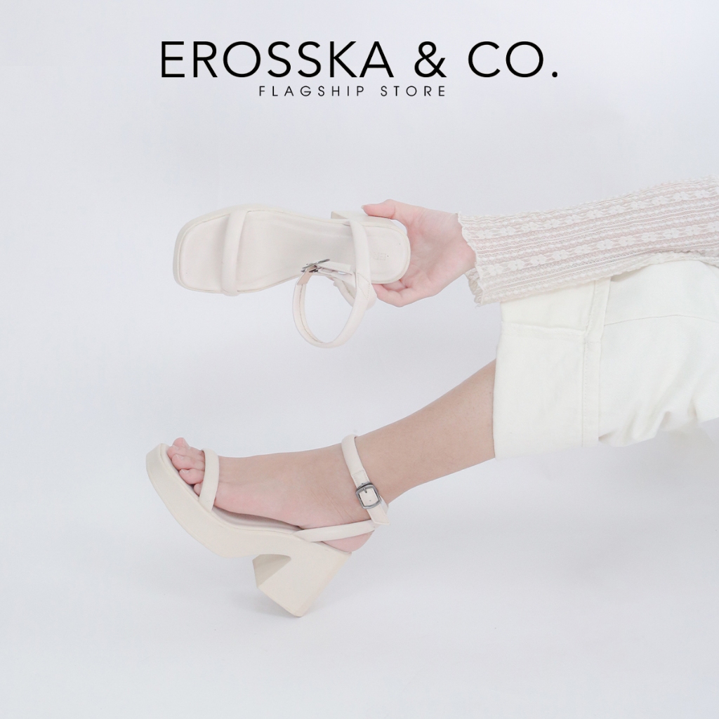 Erosska - รองเท้าแตะส้นสูงรัดส้นสีน้ําตาลเรียบง่ายของผู้หญิง สูง 9 ซม. - SB029
