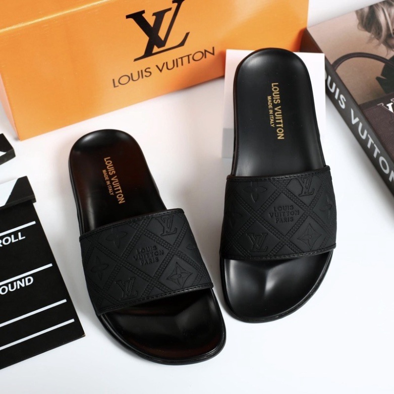 รองเท้าแตะ LV พิมพ์ลาย Imported คุณภาพสูง ผลิตพิเศษ - รองเท้าแตะสายไขว้แฟชั่นบุรุษ LV มีระดับพร้อมมาตรฐาน Auth